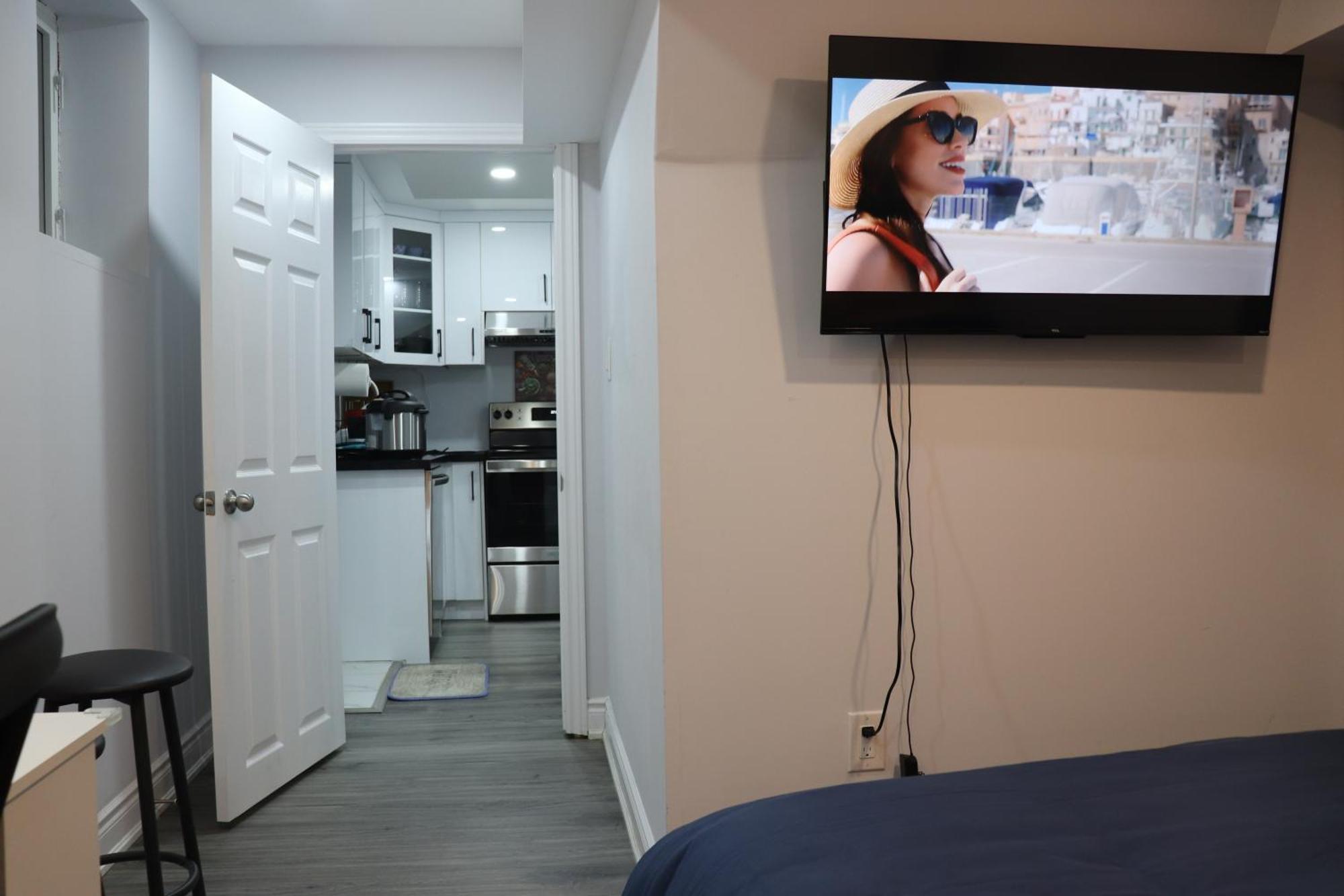 Garden 2 Bedroom Apt - Free Parking Wifi Laundry Workstation 布兰普顿 外观 照片