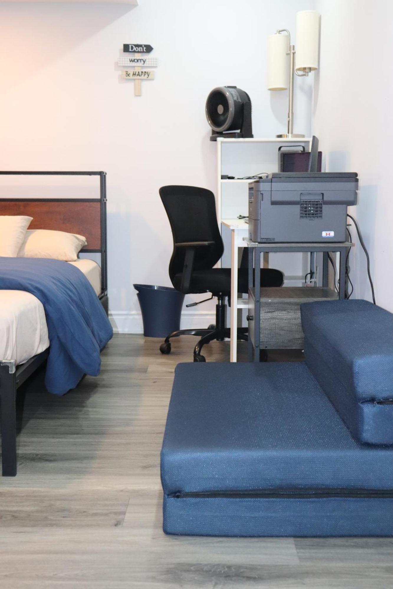 Garden 2 Bedroom Apt - Free Parking Wifi Laundry Workstation 布兰普顿 外观 照片