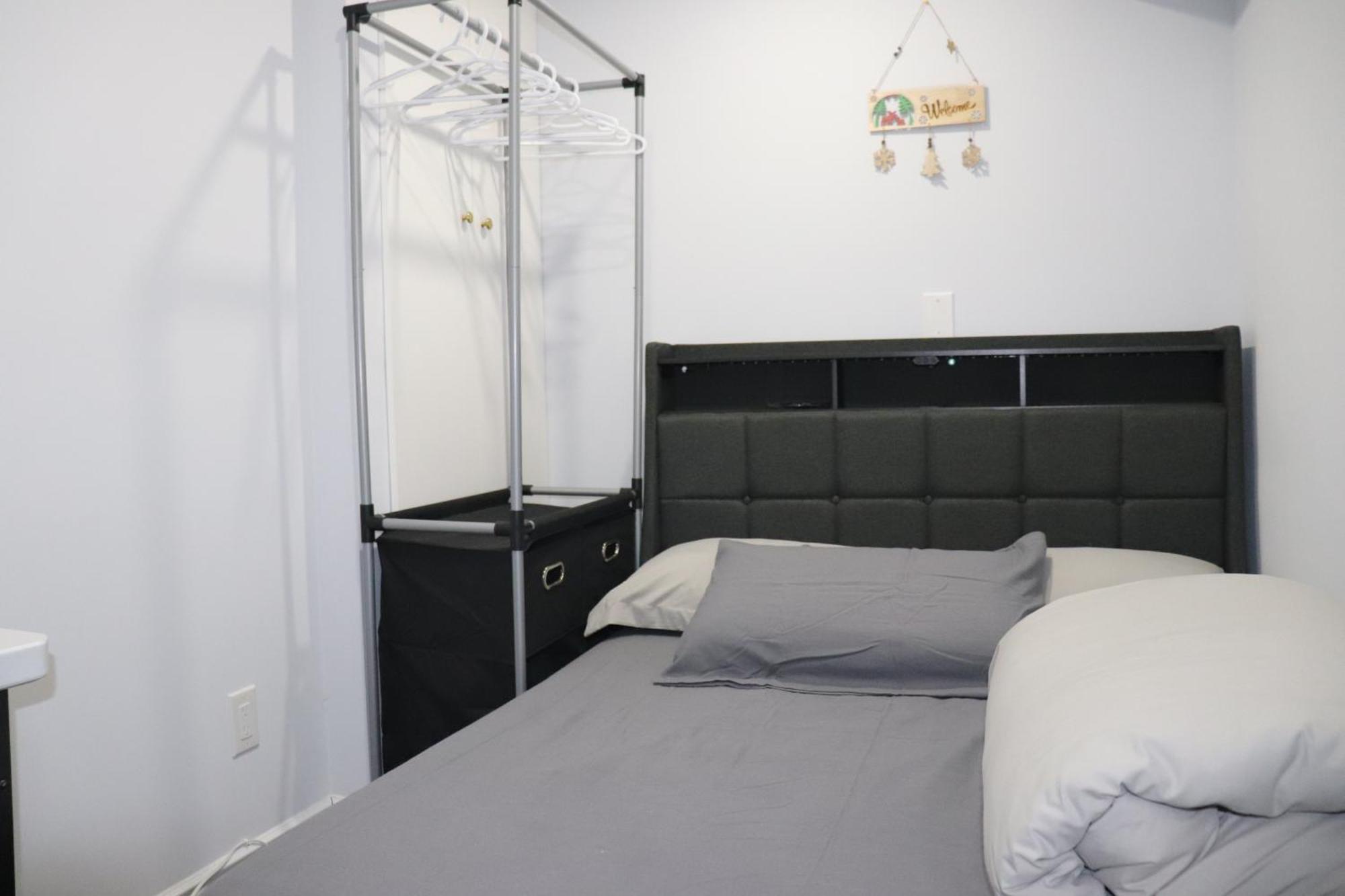 Garden 2 Bedroom Apt - Free Parking Wifi Laundry Workstation 布兰普顿 外观 照片