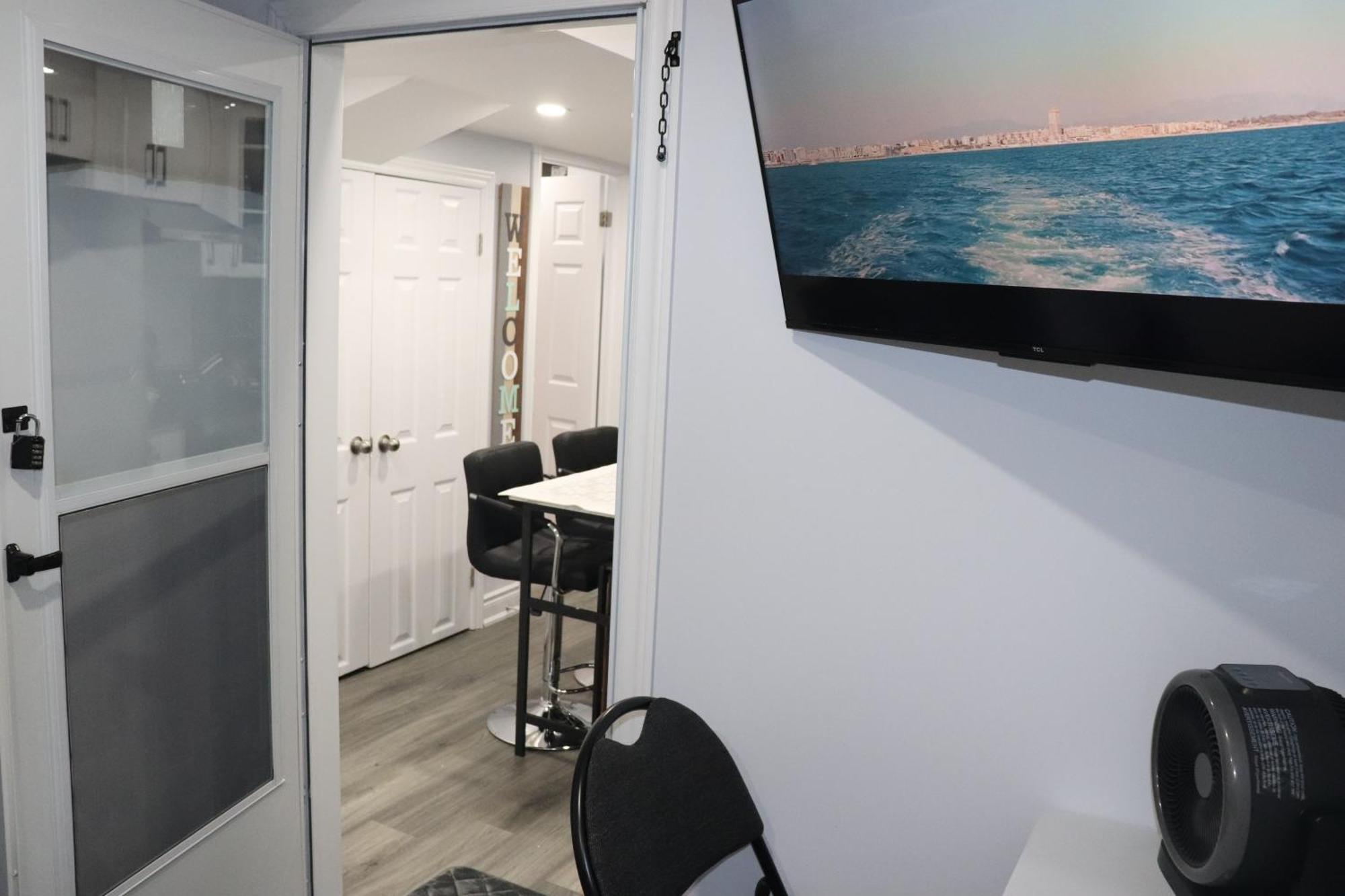Garden 2 Bedroom Apt - Free Parking Wifi Laundry Workstation 布兰普顿 外观 照片